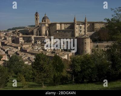 Urbino,paesaggio urbano il Palazzo Ducale, Urbino, Marche, Italia Foto Stock