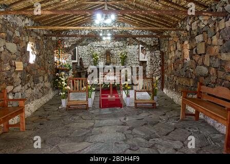 Interno nella cappella in pietra dedicata a nostra Signora di Coromoto dal creatore Juan Felix Sanchez Foto Stock