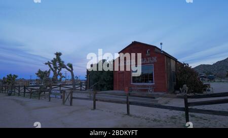 Famoso Pioneertown in California la sera - CALIFORNIA, STATI UNITI D'America - 18 Marzo 2019 Foto Stock