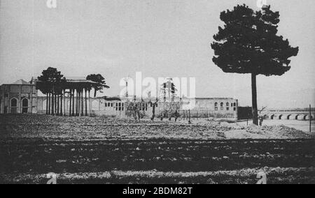 Palazzo Haftdat e padiglione Ayenekhane di Ernst Hoeltzer. Foto Stock