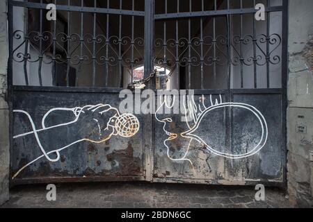 2020 03 11. Disegno sul muro della strada. Vilnius. Foto Stock