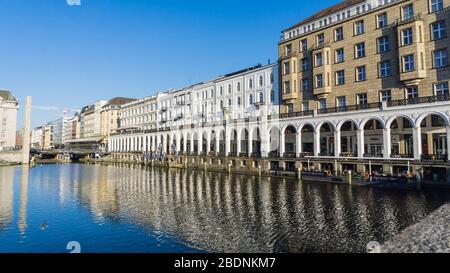 AMBURGO, GERMANIA - 22 giugno 2019 Arcades alster nella città di Amburgo Foto Stock