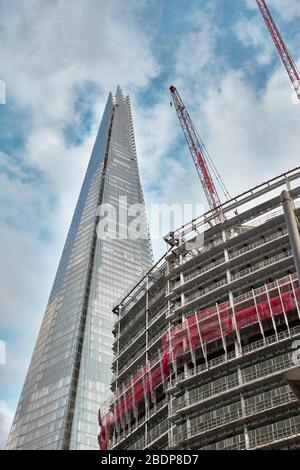 Il blocco uffici a 17 piani del News Building nell'area di London Bridge, parte dello sviluppo del quartiere Shard. Ospita tutte le operazioni di News UK a Londra Foto Stock