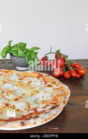 pizza cibo italiano gourmet pomodoro margherita Foto Stock