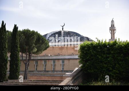 Roma, Italia - Giugno 2019, Centro Culturale Islamico e Grande Moschea di Roma in Italia, esterni Foto Stock