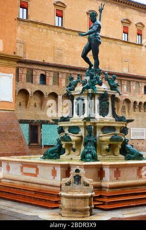 Fontana di Nettuno in Piazza Maggiore a Bologna, Italia Foto Stock