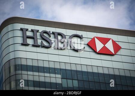 LONDRA - HSBC edificio nel centro finanziario di Canary Wharf. Sede centrale - servizi finanziari e organizzazione bancaria leader a livello mondiale. Foto Stock