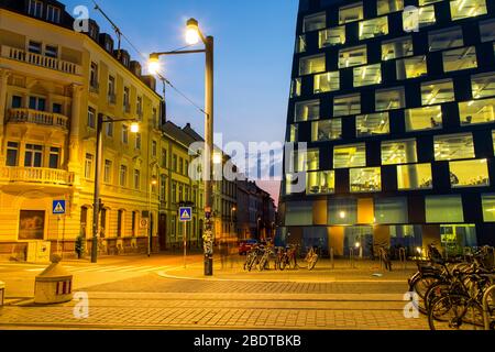 Biblioteca universitaria di Friburgo, nuovo edificio, a Platz der UniversitŠt, Friburgo in Breisgau, Germania, Foto Stock