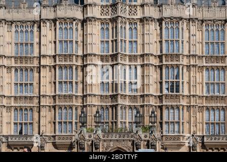 Big ben Queen Elizabeth Tower Palace of Westminster, City of Westminster, London SW1 progettato da Charles W. Barry & Augustus W. N. Pugin Foto Stock