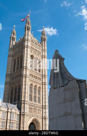 Big ben Queen Elizabeth Tower Palace of Westminster, City of Westminster, London SW1 progettato da Charles W. Barry & Augustus W. N. Pugin Foto Stock