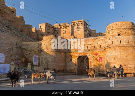 Akhai Pol prima porta principale ingresso Jaisalmer Fort Rajasthan India Foto Stock