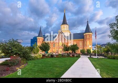 Provo, Utah, USA a Provo centro città tempio al crepuscolo. Foto Stock