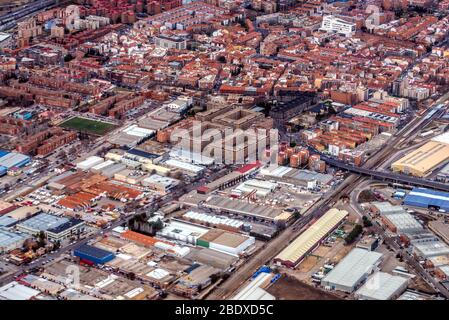 Torrejon de Ardoz visto dall'aereo durante il decollo da Adolfo Suarez Madrid-Barajas aeroporto, principale aeroporto internazionale che serve Madrid in Spagna Foto Stock