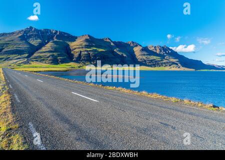 Paesaggio islandese lungo la Ring Road, Regione Orientale, Islanda Foto Stock