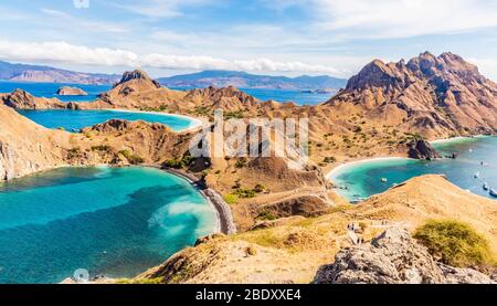 Vista dall'alto dell'isola di Padar nell'isola di Komodo (Parco Nazionale di Komodo), Labuan Bajo, Flores, Indonesia Foto Stock