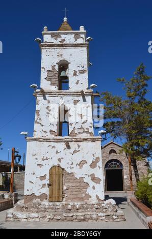 Il campanile della chiesa di San Lucas, Toconao. Cile Foto Stock