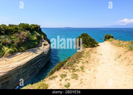 Il canale dell'Amore conosciuto anche come Canal d'Aamour, la famosa spiaggia dell'isola di Corfù. Grecia Foto Stock