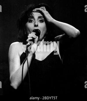 La cantante francese Liane Foly suona sul palco, 1994, Francia Foto Stock