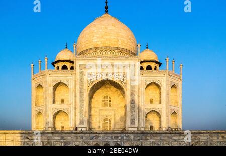 Taj Mahal esterno, Agra, Uttar Pradesh, India Foto Stock