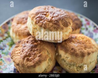 Focaccine fatte in casa appena sfornate. Primo piano Foto Stock