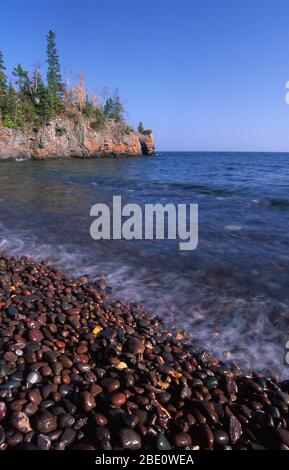 Lago Superior da Shovel Point Trail, Tettegouche state Park, Minnesota Foto Stock