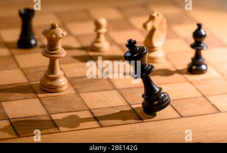 Scacchiera con scacchi in legno, scacchiere, re cade, Germania Foto Stock