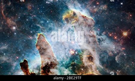 I pilastri della creazione. L'Aquila Nebula. Elementi di questa immagine forniti dalla NASA Foto Stock