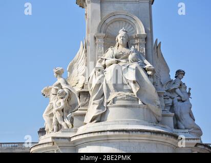 Victoria Memorial di fronte a Buckingham Palace a Londra Foto Stock