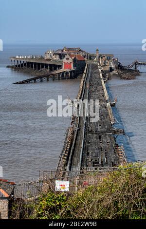 Birnbeck Pier è un molo situato sul canale di Bristol a Weston-super-Mare, nel Somerset Nord, Inghilterra. Foto Stock