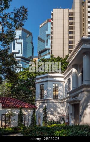 Flagstaff House Museum of Tea Ware and Lippo Towers, Hong Kong Park, Hong Kong Foto Stock