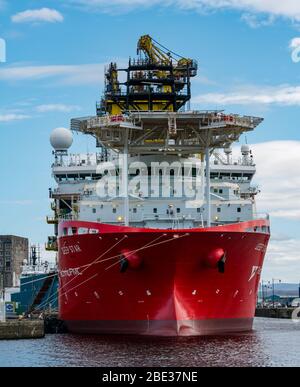 Technip Deep Star, nave offshore multiuso, Leith Harbour, Edimburgo, Scozia, Regno Unito Foto Stock