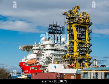 Technip Deep Star, nave offshore multiuso, Leith Harbour, Edimburgo, Scozia, Regno Unito Foto Stock