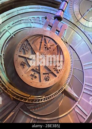 Torre dell'Orologio a pendolo - Tour dello Studio di Harry Potter WB Foto Stock