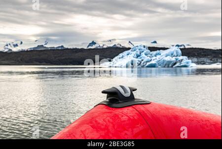 Escursione in barca nella laguna del ghiacciaio di Jokulsarlon (parte orientale dell'Islanda) Foto Stock