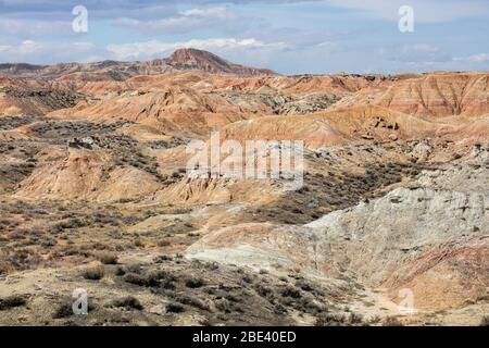 I badlands della montagna della pecora nel bacino di Bighorn del Wyoming Foto Stock