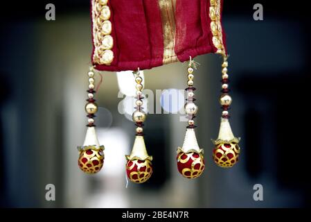 Pakistani indiano sposo matrimonio sherwani ricamo design Foto Stock