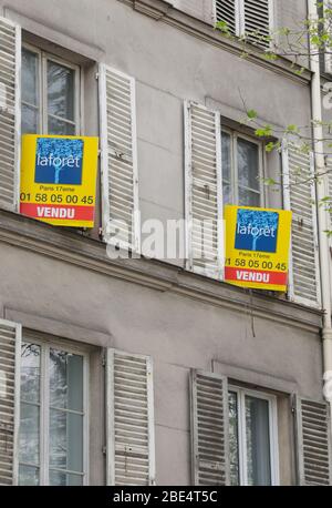 CORONAVIRUS: BOULANGER ET LEROY MERLIN SE METTENT AU DRIVE Foto Stock