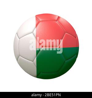Palla di calcio in colori bandiera isolata su sfondo bianco. Madagascar. Immagine 3D Foto Stock