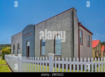 Thames School of Mines & Mineralogical Museum, in Thames, Regione di Waikato, Isola del Nord, Nuova Zelanda Foto Stock