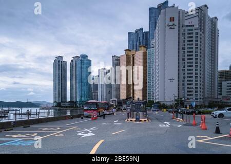 Busan, Corea del Sud 12 settembre 2019: Ingresso al parcheggio del porto turistico di Busan Foto Stock