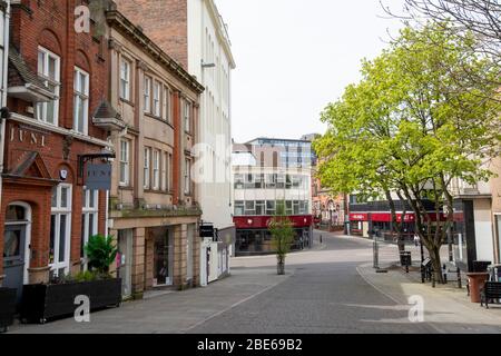 Pavimentazione bassa vuota la Domenica di Pasqua, durante il blocco di Coronavirus, 2020 aprile Nottingham City, Nottinghamshire Inghilterra Regno Unito Foto Stock