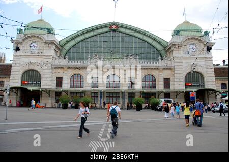 Basilea, Svizzera 07-27-2009 Stazione ferroviaria chiamata Stazione Svizzera più grande stazione di confine in europa Foto Stock