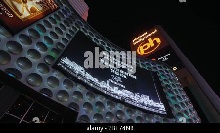 Vegas forte annuncio sullo schermo del Planet Hollywood Casino - LAS VEGAS-NEVADA, 11 OTTOBRE 2017 Foto Stock