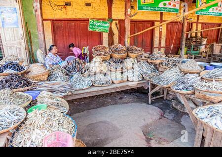 Mercato di strada a Pindaya Foto Stock