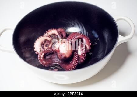 polpo sous vide in padella Foto Stock