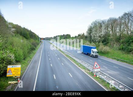 Solo il traffico merci sulla M5 vicino Taunton durante la chiusura Coronavirus UK Foto Stock