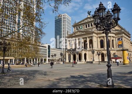 Opernplatz, wegen Coronavirus menschenleer, Innenstadt, Frankfurt am Main, Hessen, Deutschland, Europa Foto Stock