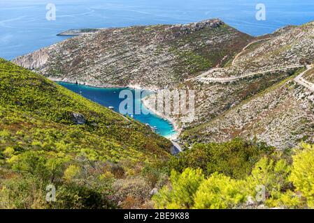 Bella stagione estiva dalla costa di Zante Island, Grecia. La splendida Laguna del porto di Porto Vromi. Foto Stock