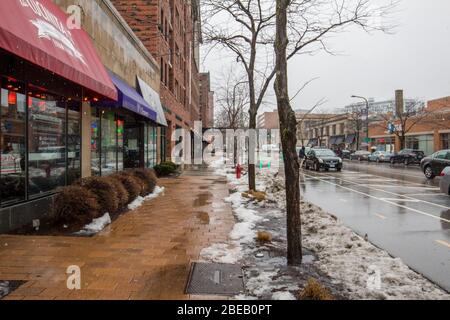 Snowy Day nel centro di Evanston, Illinois Foto Stock