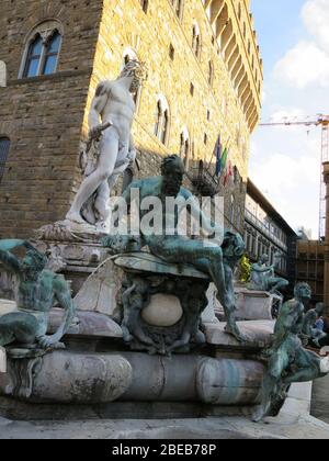 Neptun-Brunnen vor dem Palazzo Vecchio auf der Piazza della Signoria, Florenz Toskana, Italien Foto Stock